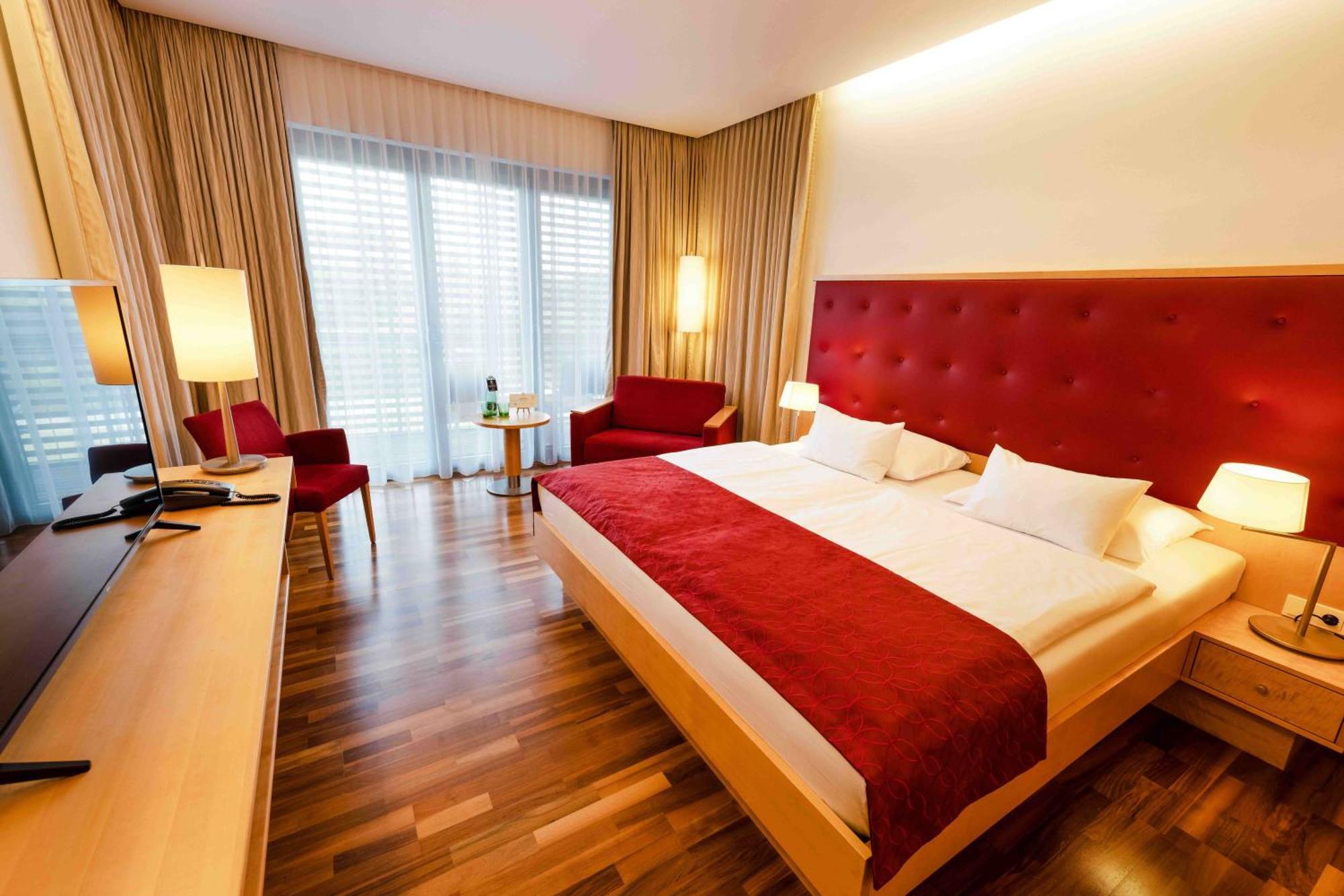 Therme Laa - Hotel & Silent Spa Laa an der Thaya Exterior photo